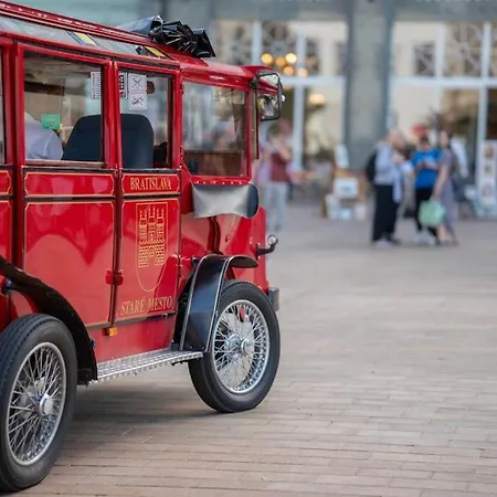 Sukromny Staromestsky V Uzasnej Lokalite/cozy Old-town In A Great Neighborhood Apartman *