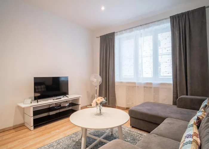 Sukromny Staromestsky V Uzasnej Lokalite/cozy Old-town In A Great Neighborhood *