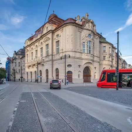 Sukromny Staromestsky V Uzasnej Lokalite/cozy Old-town In A Great Neighborhood Lägenhet Bratislava